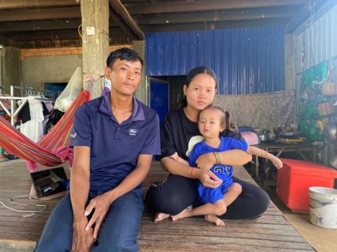 The parents of 3-year-old Nakry, born with cerebral palsy, are very pleased with the OpenTeleRehab app, which they use for their little girl's daily exercises. 